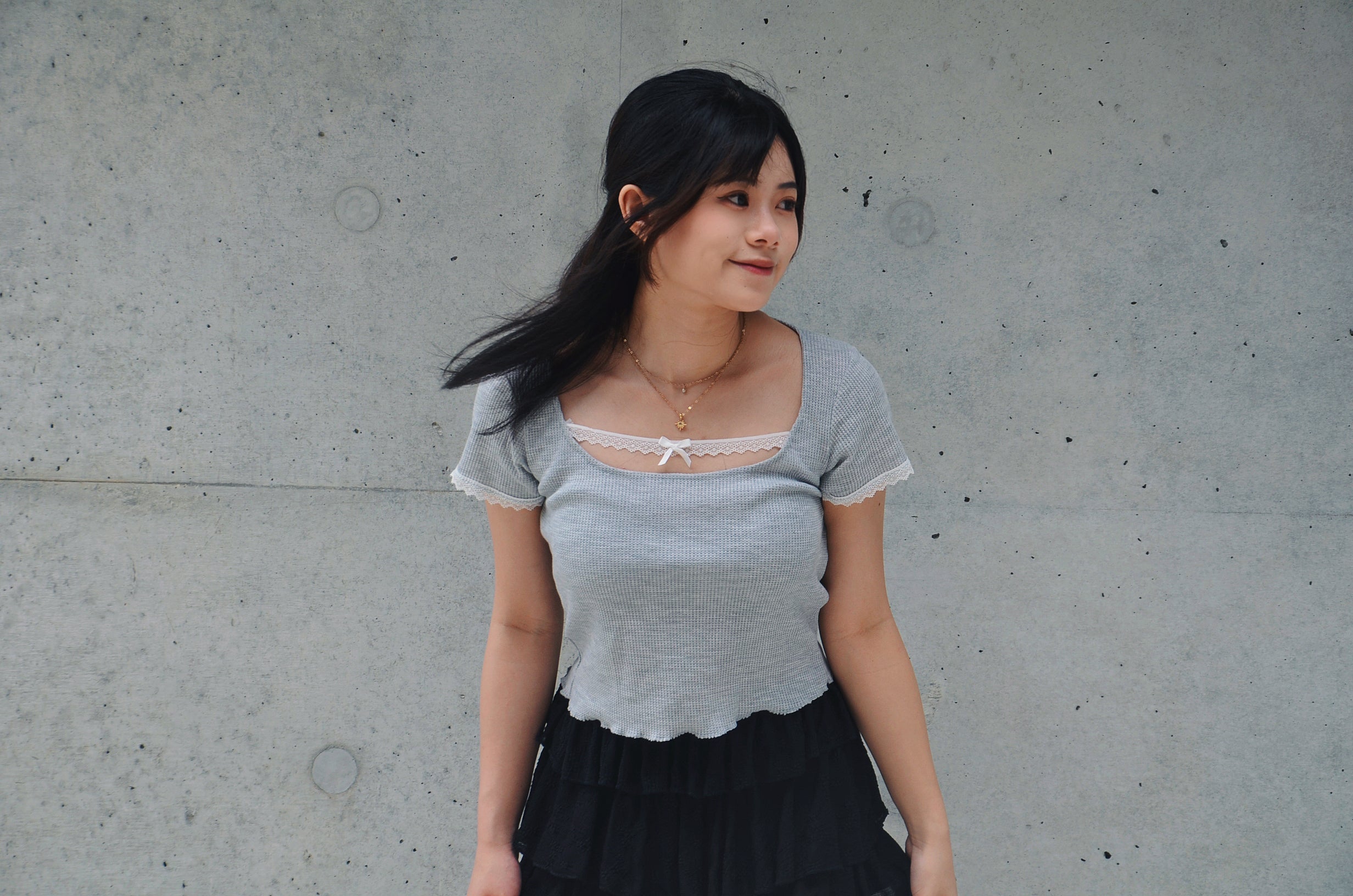 《泰國製造》*online優惠* 灰色蝴蝶結上衣