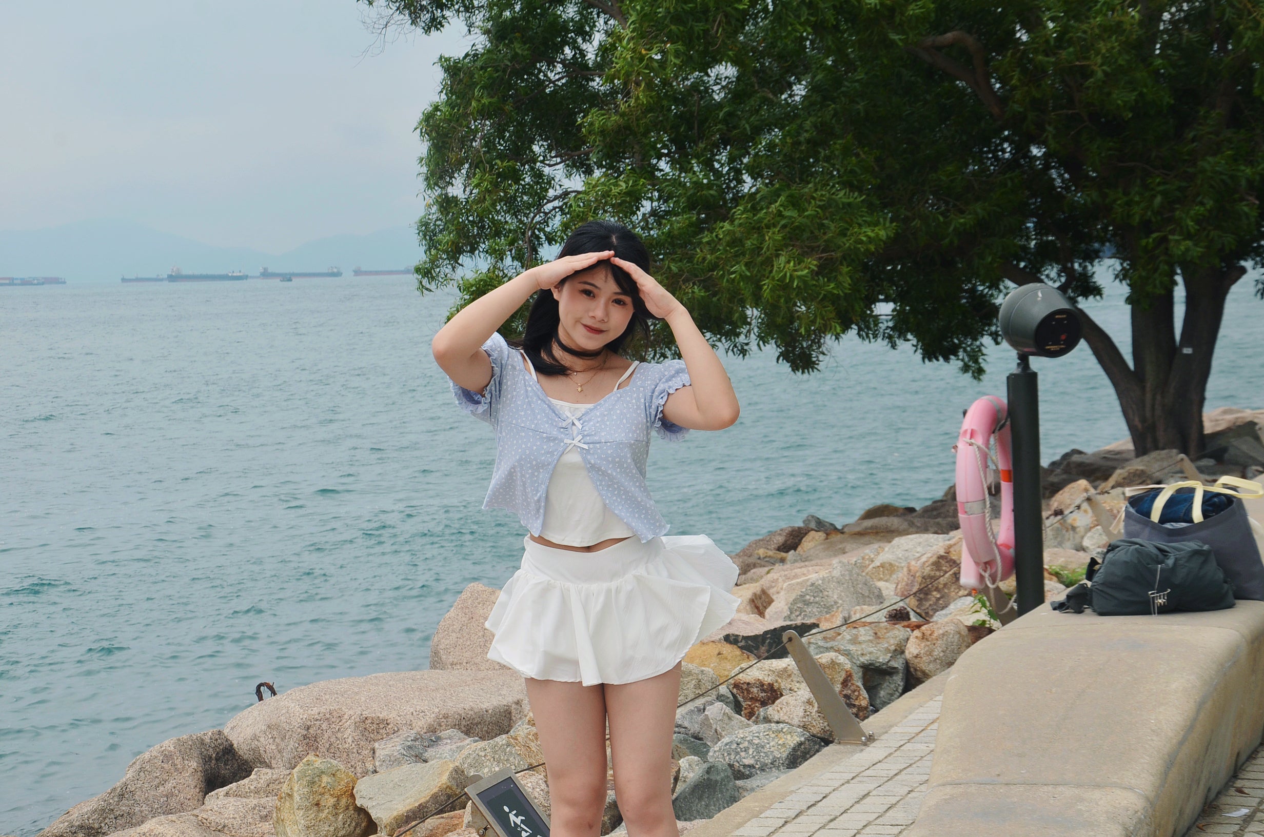 《泰國製造》粉藍色碎花假兩件上衣