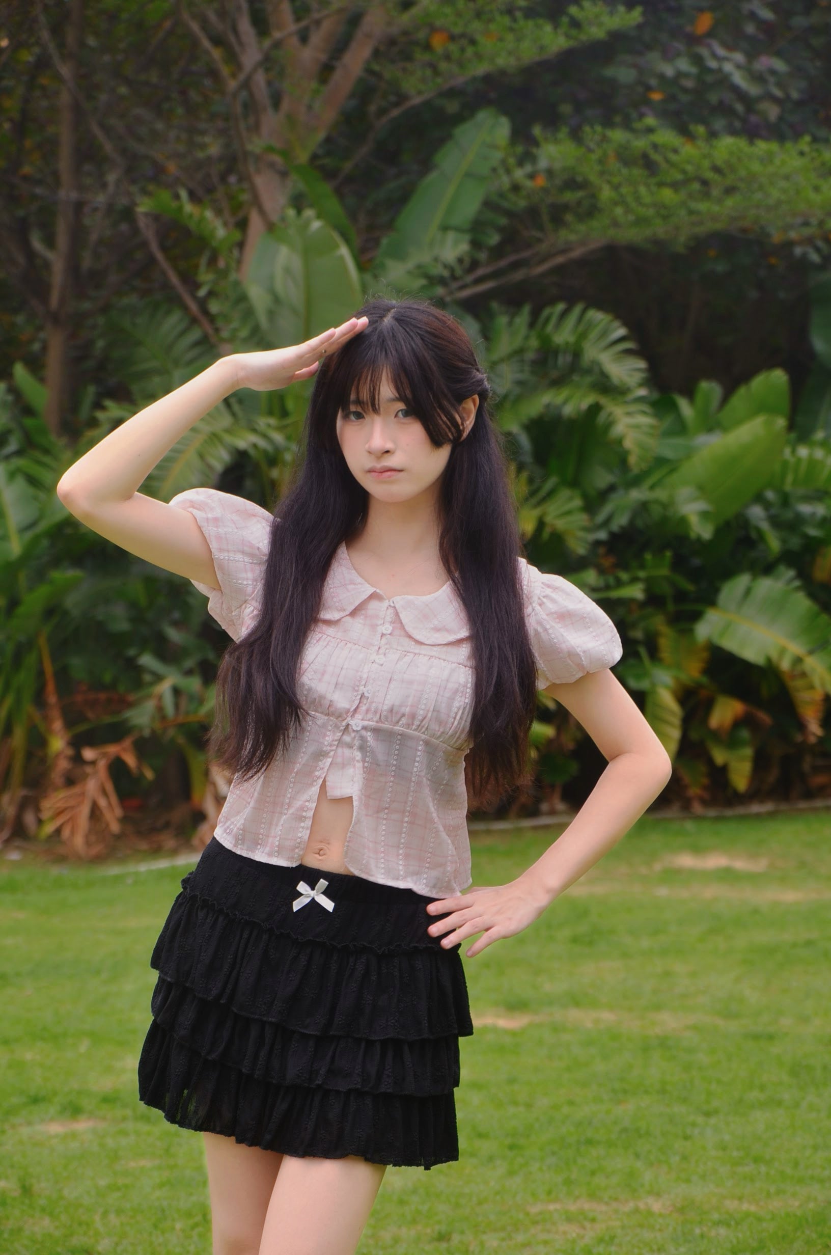 《泰國製造》粉紅色格仔圓領上衣