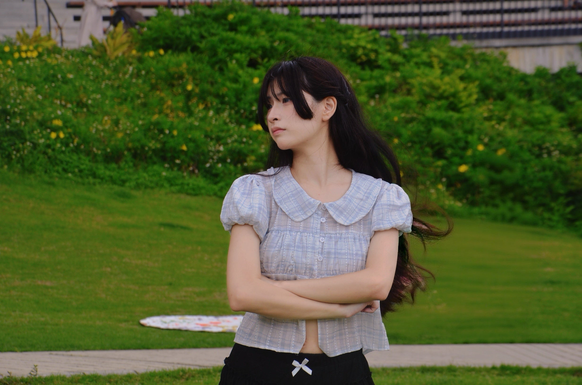 《泰國製造》粉藍色格仔圓領上衣