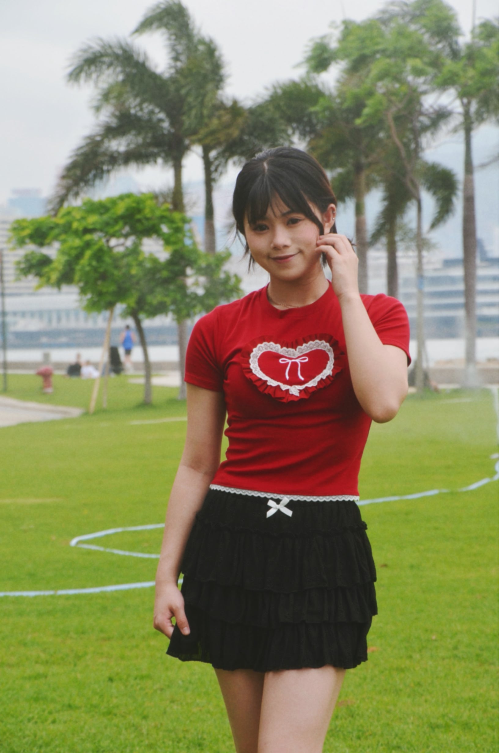 《泰國製造》*online優惠* 紅色立體心心蝴蝶結tee