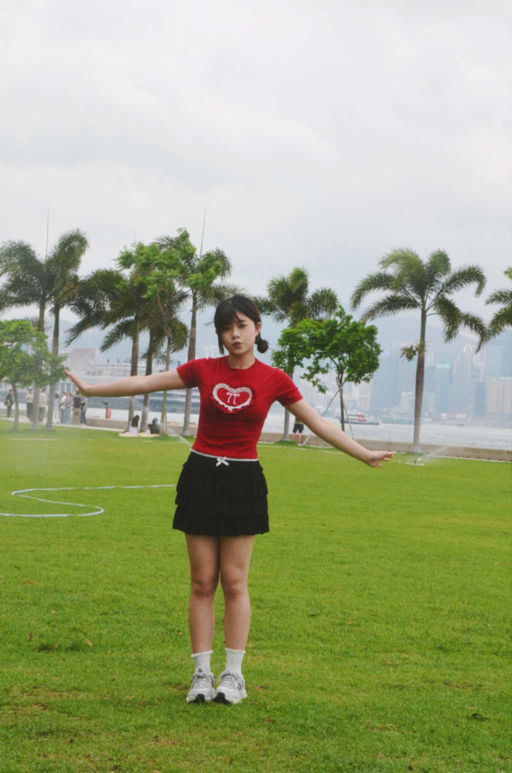 《泰國製造》*online優惠* 紅色立體心心蝴蝶結tee