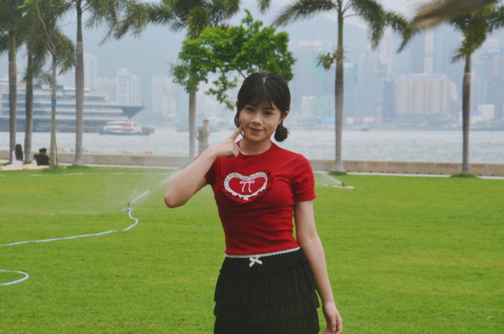 《泰國製造》*online優惠* 紅色立體心心蝴蝶結tee