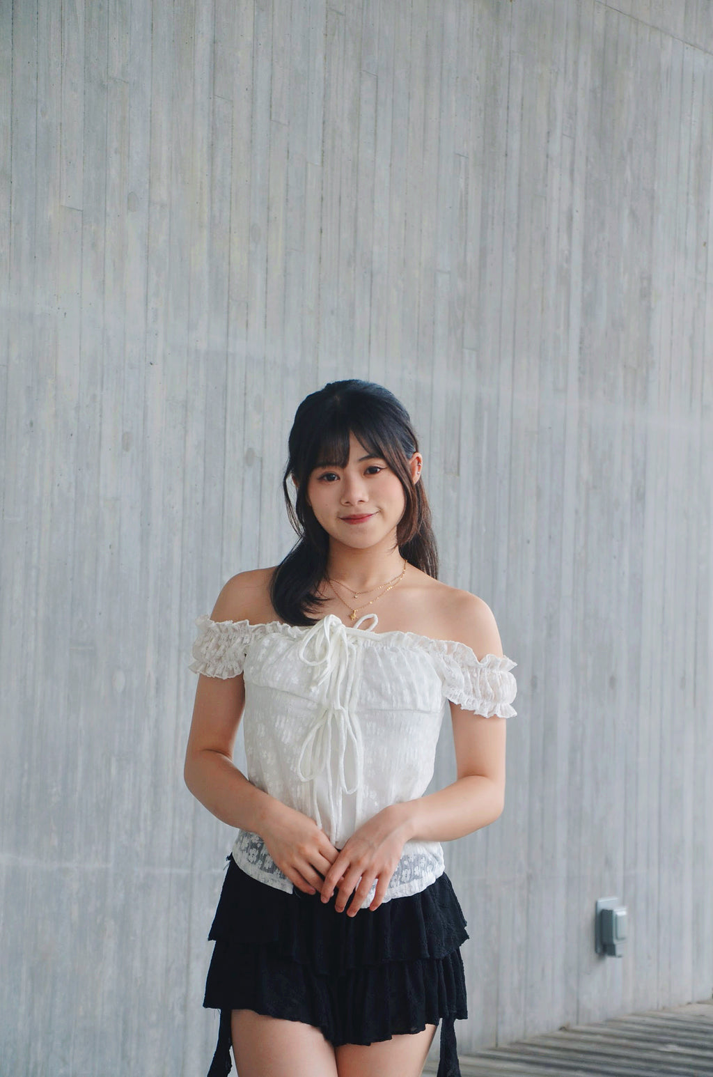 《泰國製造》白色喱士假兩件上衣