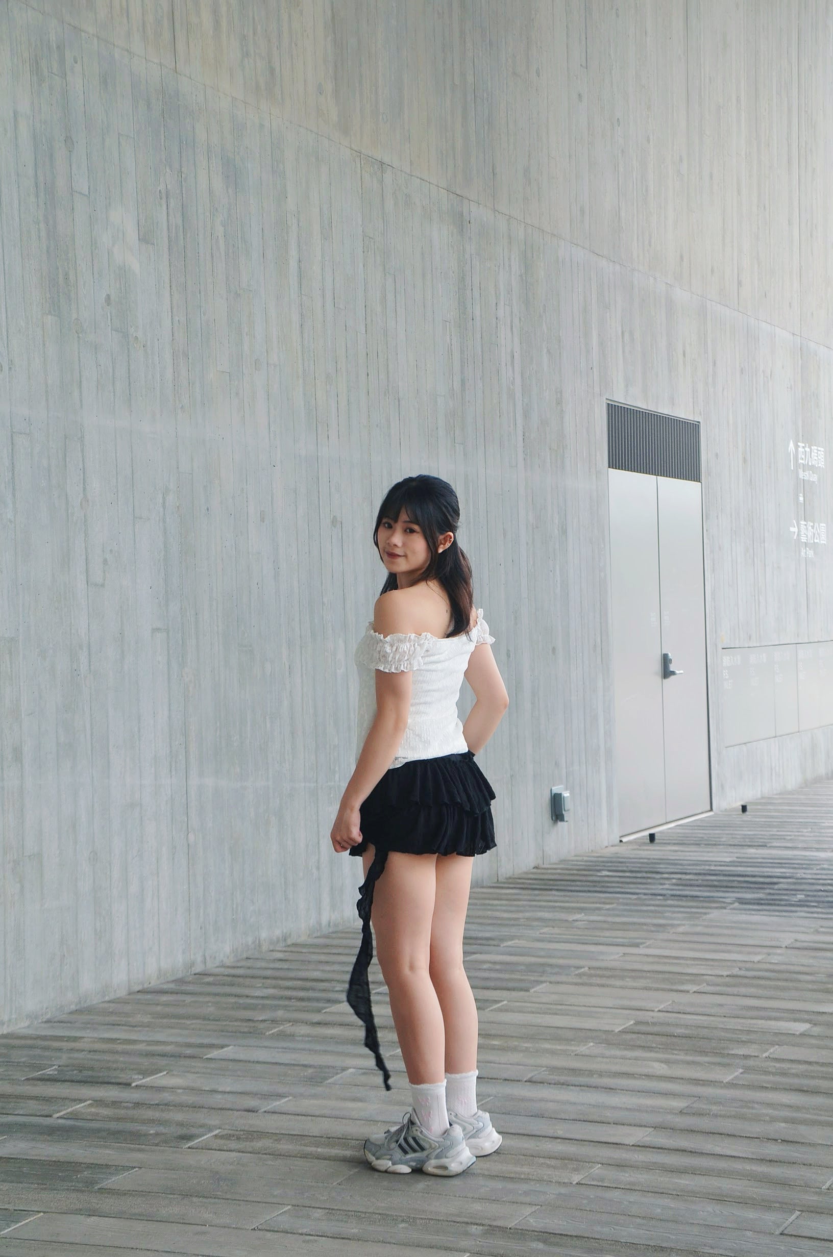 《泰國製造》白色喱士假兩件上衣