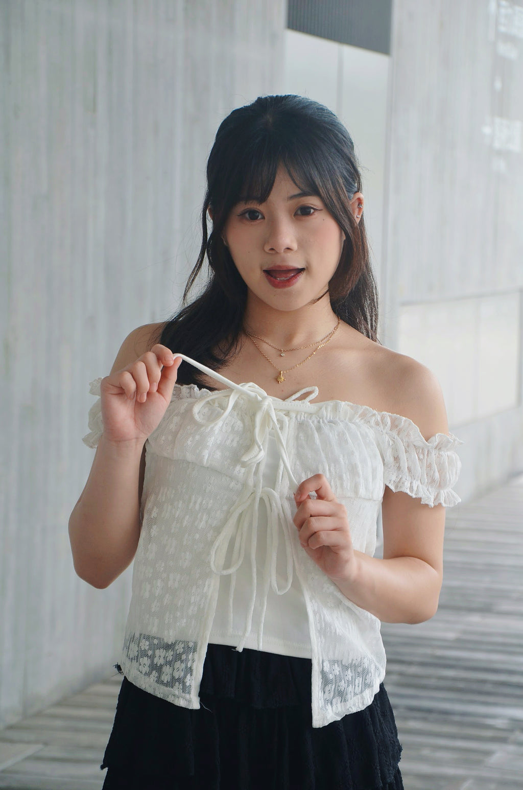 《泰國製造》白色喱士假兩件上衣