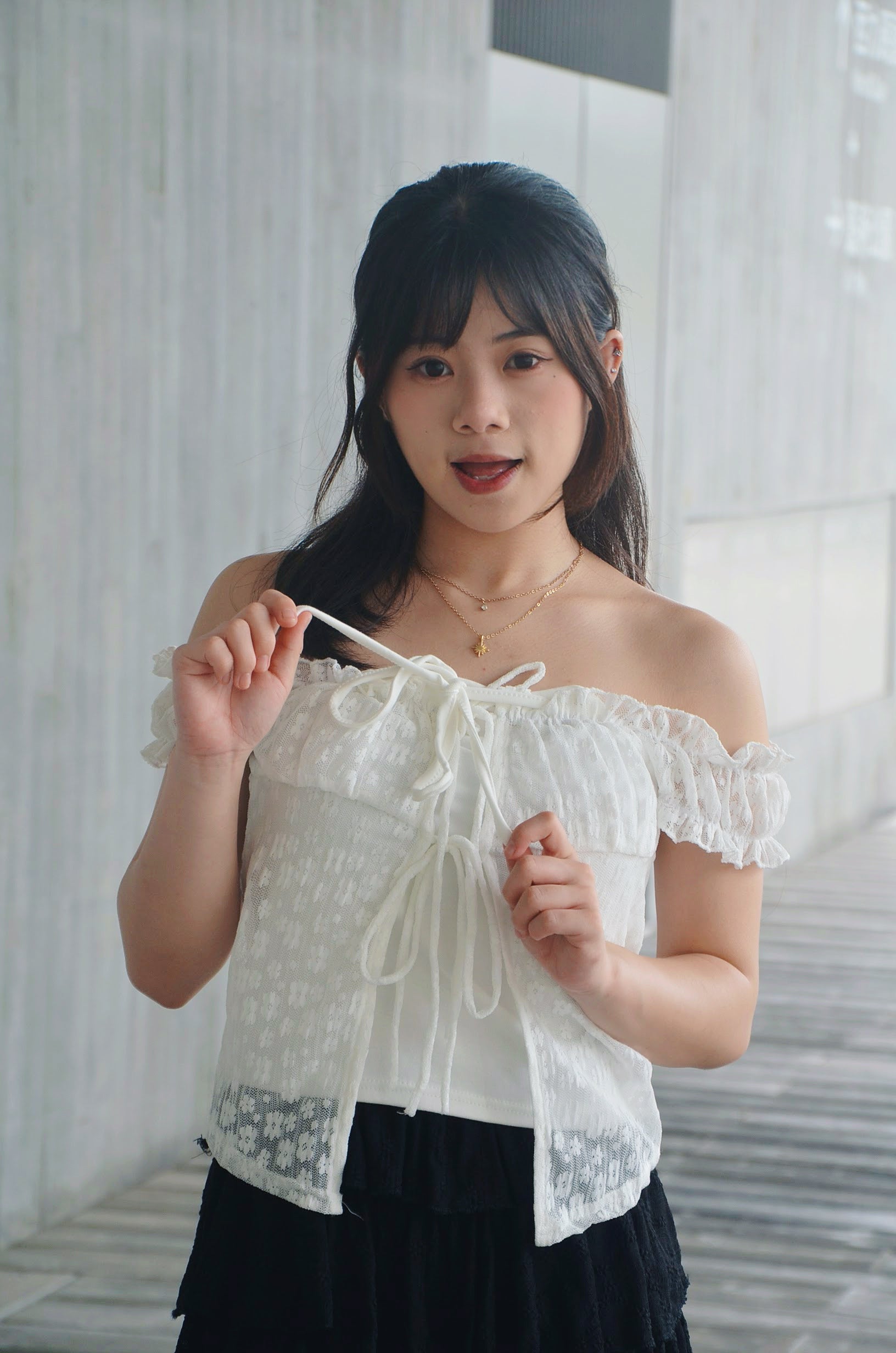 《泰國製造》白色喱士假兩件上衣