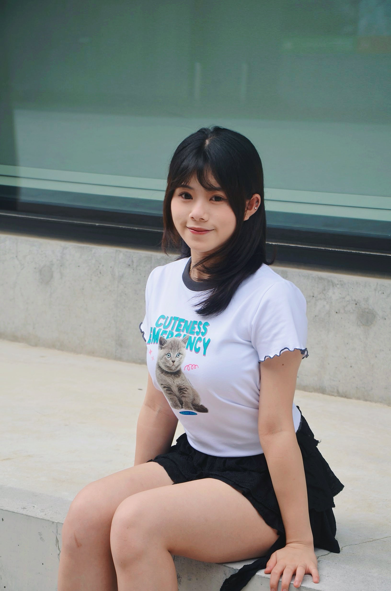 《泰國製造》*online優惠* 小貓圖案木耳邊tee