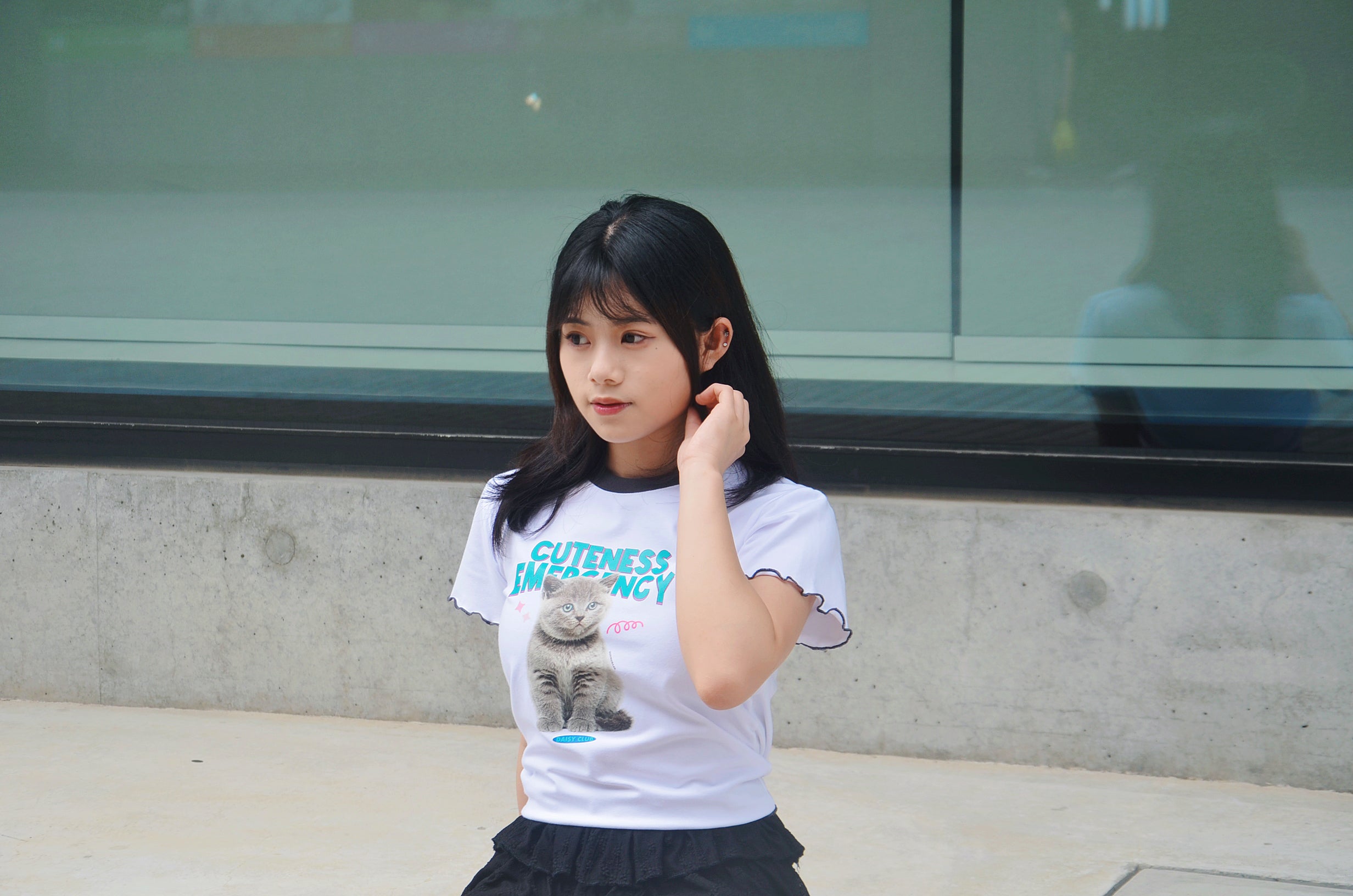 《泰國製造》*online優惠* 小貓圖案木耳邊tee