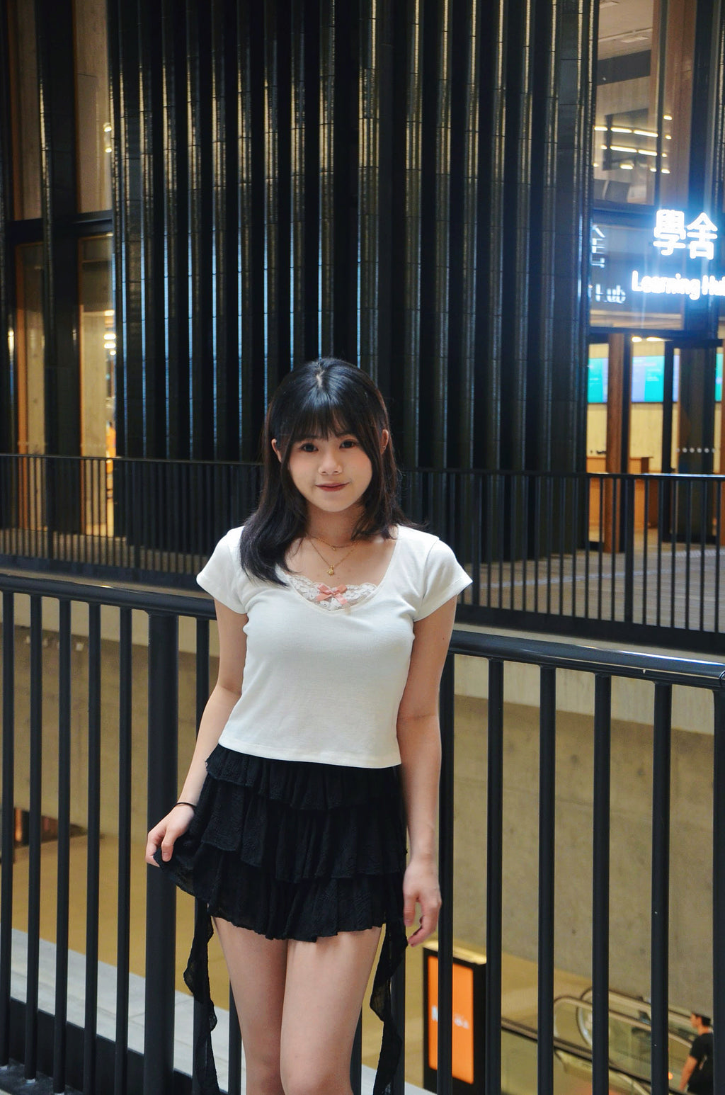 《泰國製造》*online優惠* 白色lace上衣