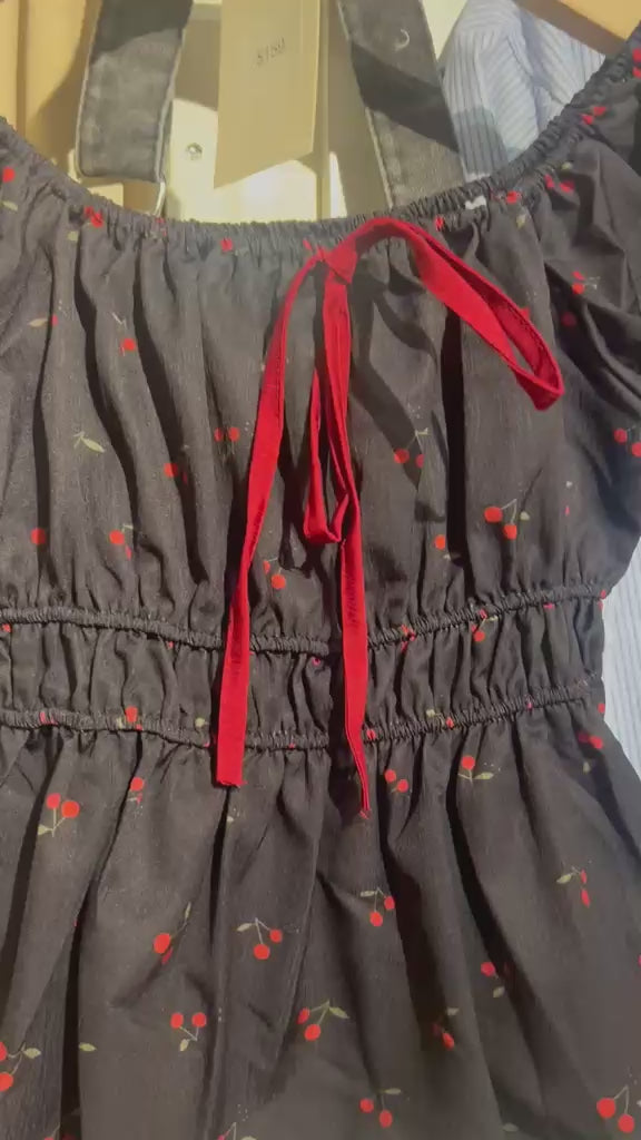 《泰國製造》櫻桃圖案上衣
